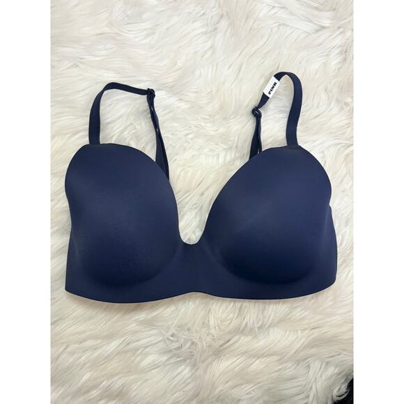 PINK Wear Everywhere Lightly Padded Non-Wired Bra - Picture 1 of 7